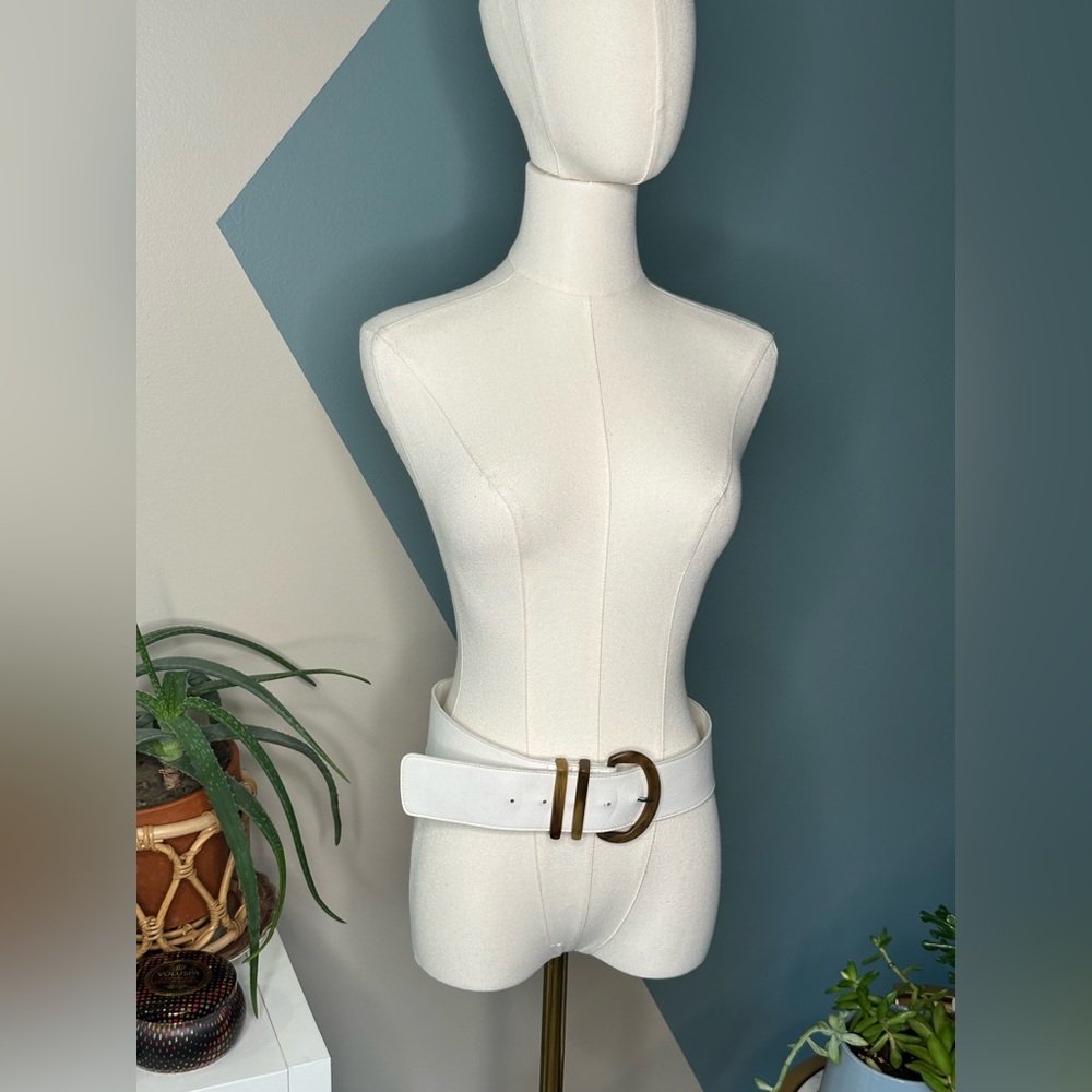 Ann Taylor White Wide Leather Belt with Tortoise Resin Buckle, Size M (35”) - Picture 2 of 7